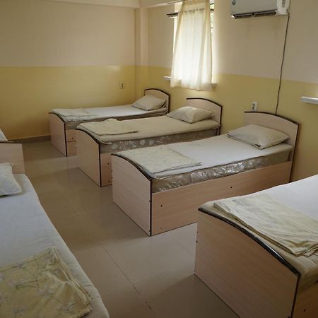 Sakura Guesthouse Бішкек Екстер'єр фото