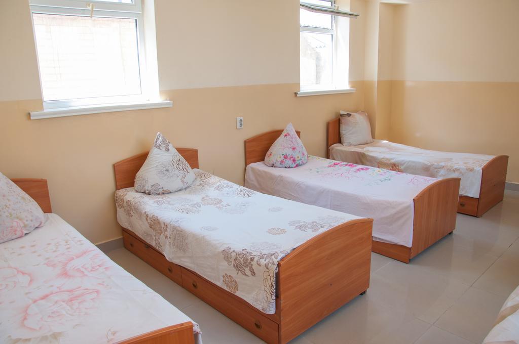 Sakura Guesthouse Бішкек Екстер'єр фото